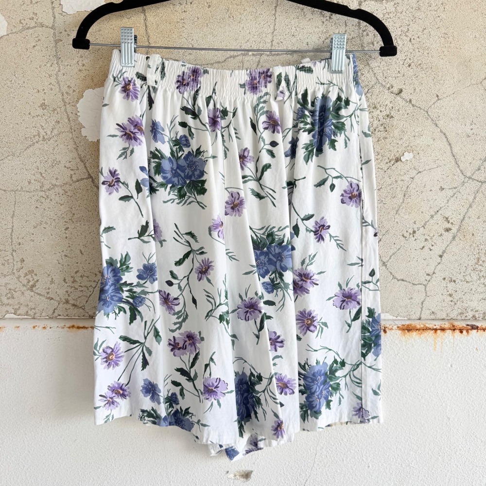 Vintage 90s Floral Shorts High Waisted Flowy Rayon Cristin Stevens USA Womens M